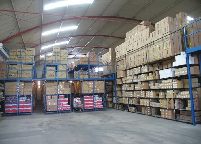 Distribución de Equipos de Transporte