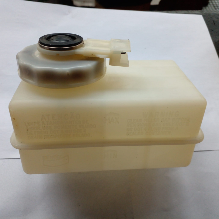 Deposito bomba freno comp. ford f-4000-11000 1 1/2"88/ac - Imagen principal