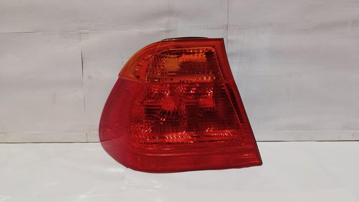 Faro trasero tricolor ext.4 ptas. izq - Imagen principal