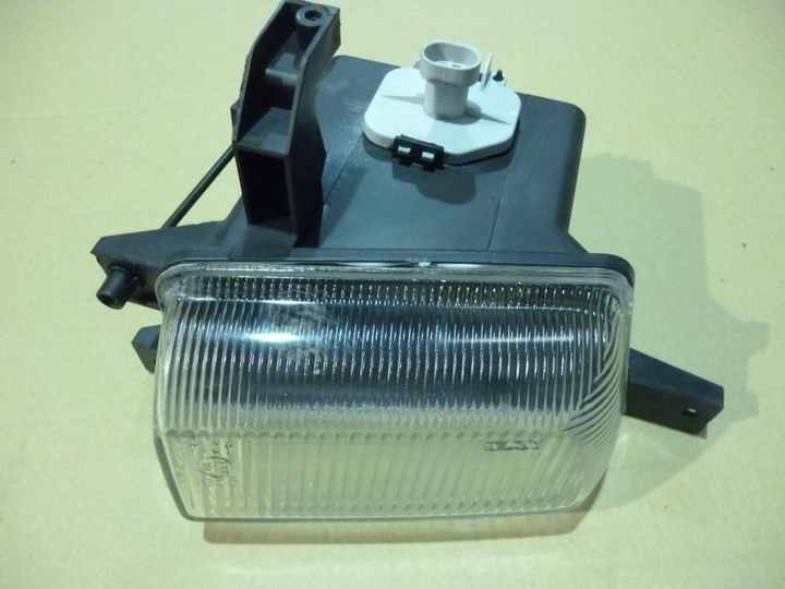 Faro aux/caminero p/golpe niebla cristal der - Imagen principal