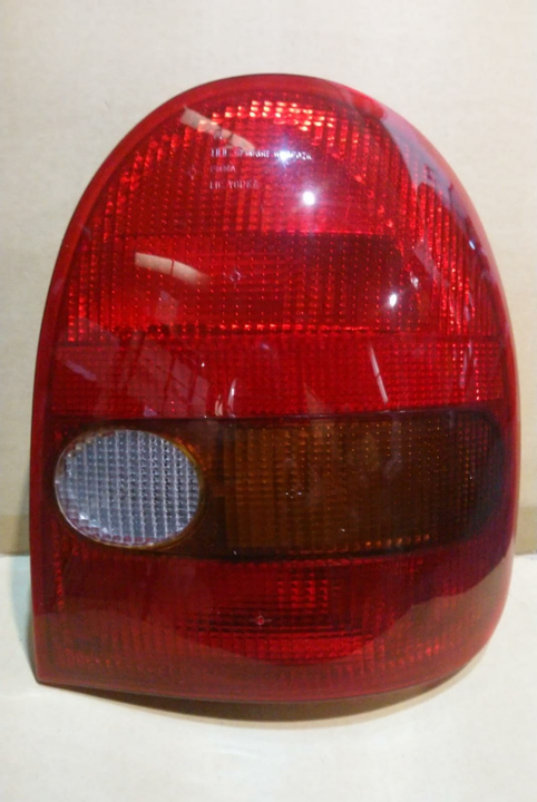 Faro trasero tricolor c/señ. ambar 3 ptas. der - Imagen principal