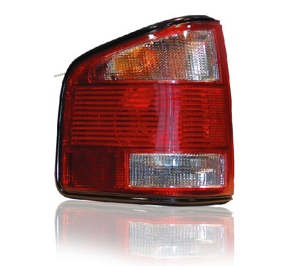 Faro trasero tricolor izq - Imagen principal