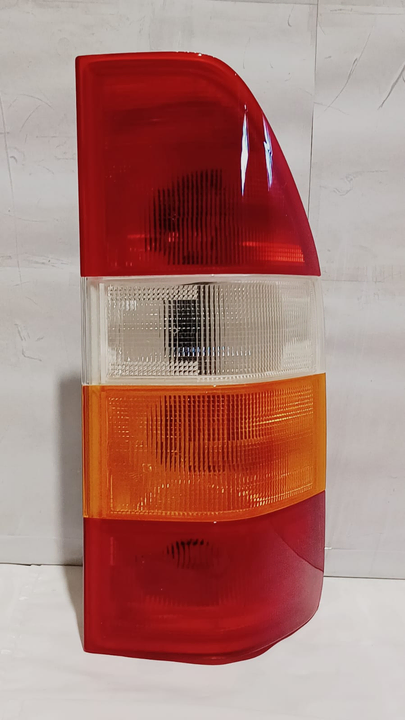 Faro trasero der - Imagen principal