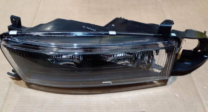 Semioptica d/parabola vidrio liso izq - Imagen principal