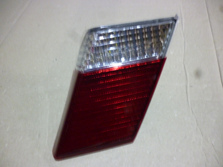 Faro trasero cristal rojo int. der - Imagen principal