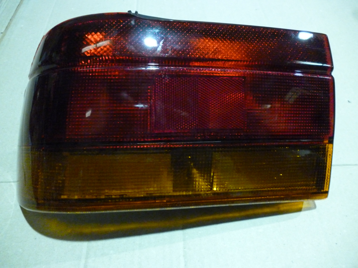 Faro trasero ambar rojo izq - Imagen principal