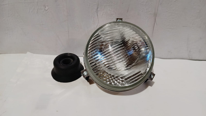 Semioptica 5 3/4" c/l. h4 o h1 carcaza plastico i/d - Imagen principal