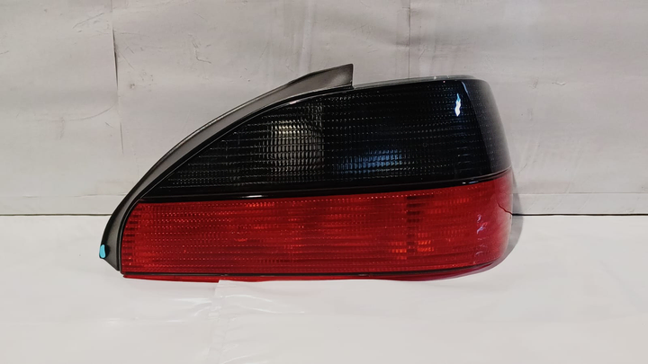 Faro trasero rojo fume s/vira 4p. der - Imagen principal