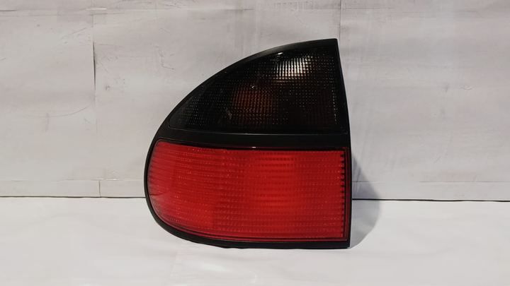 Faro trasero izq - Imagen principal