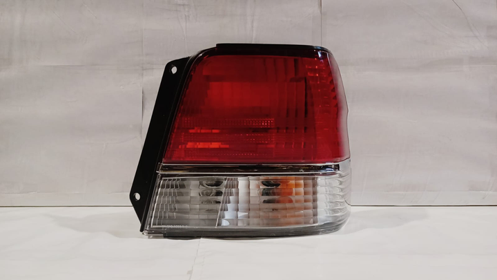 Faro trasero cristal rojo der - Imagen principal