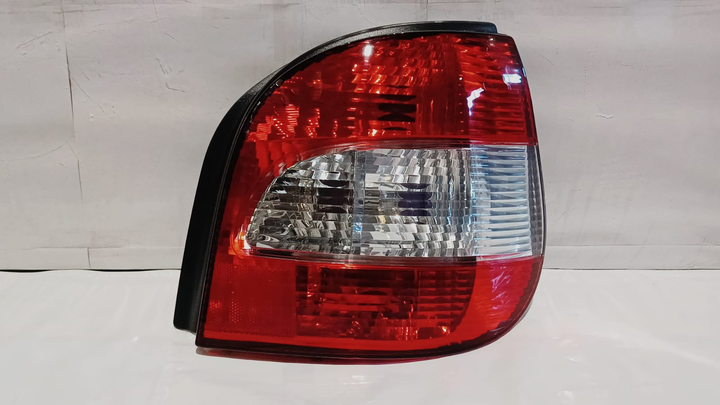 Faro trasero cristal rojo der - Imagen principal