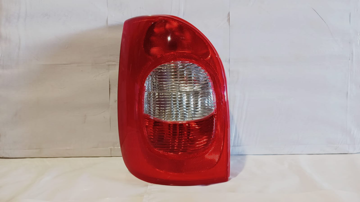 Faro trasero tricolor izq - Imagen principal