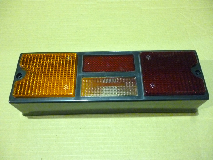 Acrilico f. trasero tricolor rectangular s/luz mat i/d - Imagen principal