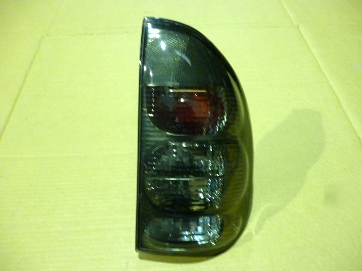 Faro trasero fume transparente 5p p/up sw der - Imagen principal