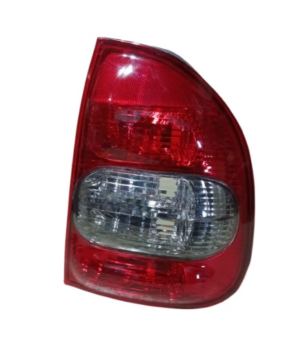 Faro trasero rojo fume 4 ptas der - Imagen principal