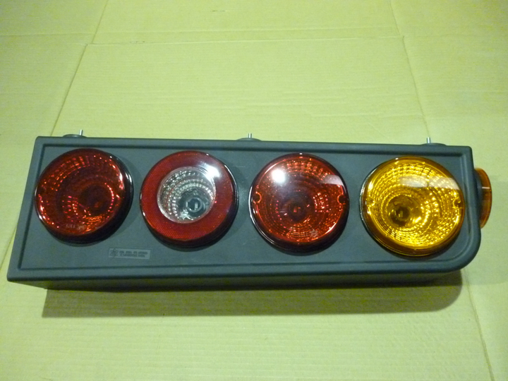 Faro trasero modular 4 focos + lat.24v trasnp. t/randon der - Imagen principal