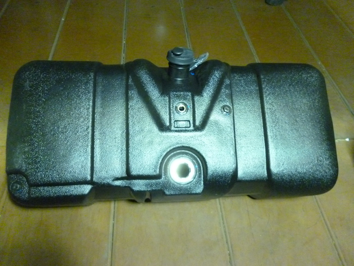 Tanque combustible plastico 150 lt rect. 1, 2x0.52x0.37 - Imagen principal