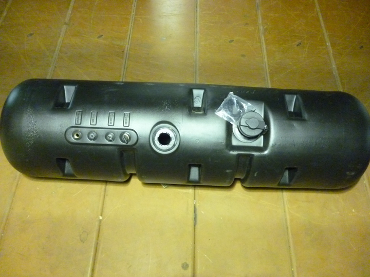 Tanque combustible plastico 210 lt red. 1.5x0.45 mb hpn - Imagen principal