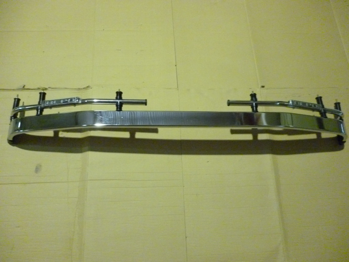 Defensa de paragolpe simple cromado mb 709/912 - Imagen principal