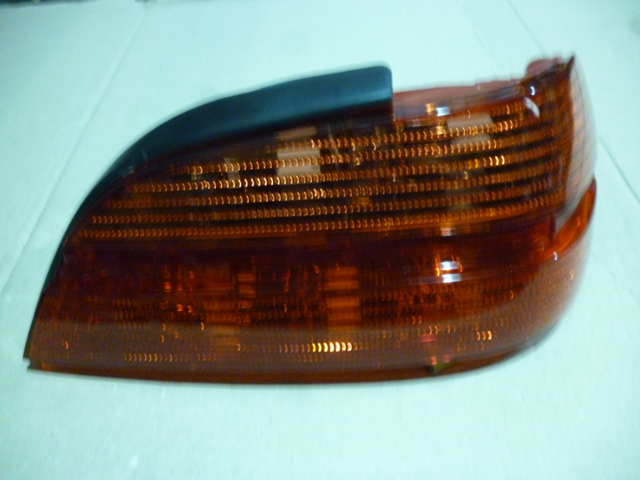 Faro trasero rojo der - Imagen principal