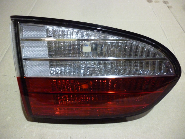 Faro trasero cristal rojo m/negro interior izq - Imagen principal