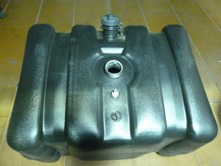 Tanque combustible plastico 315 lt p/flotador roscado - Imagen principal