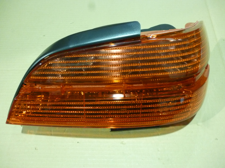 Faro trasero rojo der - Imagen principal