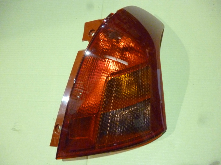 Faro trasero der - Imagen principal