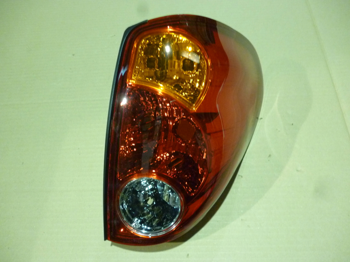 Faro trasero tricolor der - Imagen principal