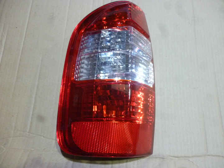 Faro tras.bicolor der - Imagen principal