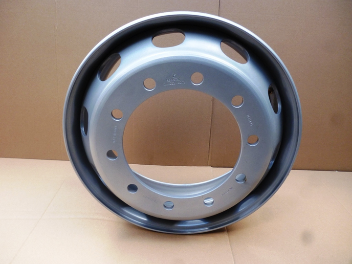 Disco rueda 8.25x24.5 cubierta s/camara c/valvula p/camion - Imagen principal