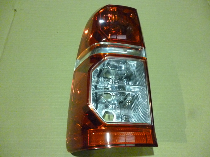 Faro trasero bicolor izq - Imagen principal