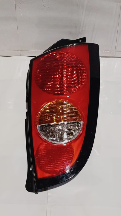 Faro tras tricolor der - Imagen principal