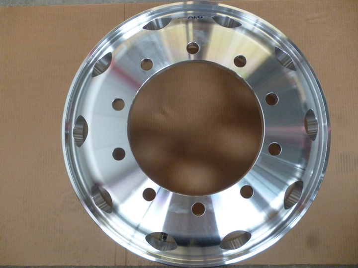 Disco rueda 8.25 x 22.5 aluminio remolque c/valvula externa - Vista 2