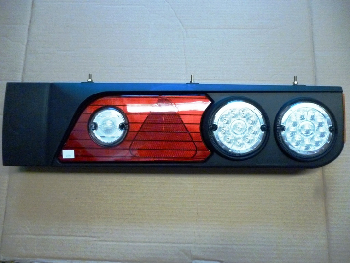 Faro trasero carga general modelo actual der - Imagen principal