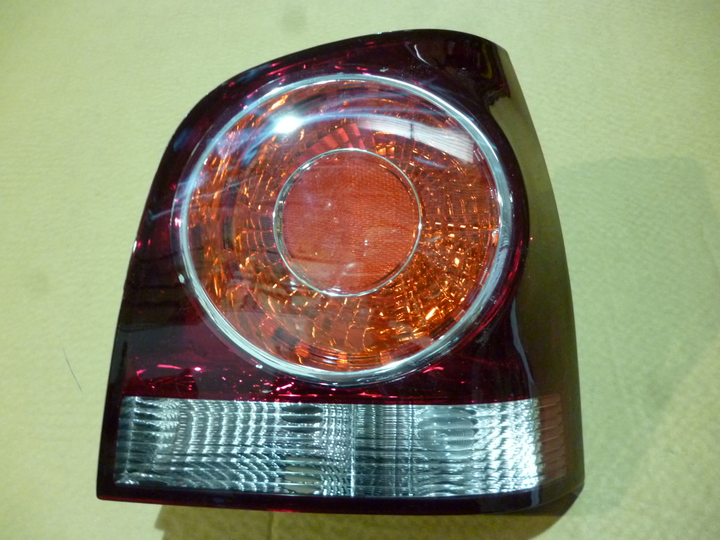 Faro trasero bicolor der - Imagen principal