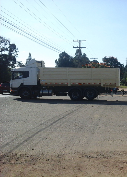 Caja volcadora sobre chasis camion 10m3 (juango) - Imagen principal