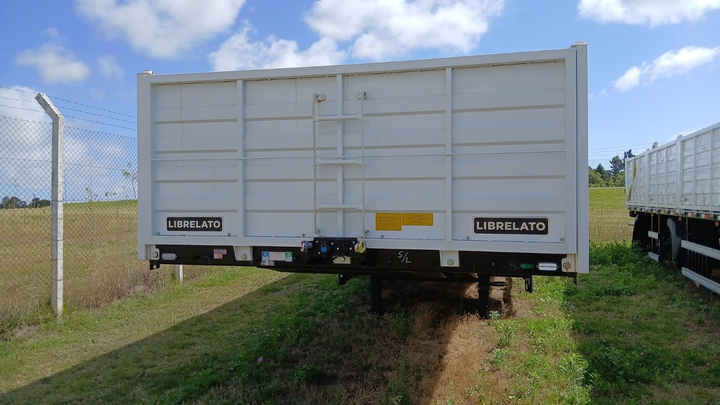 Semi con barandas 14500mm 8pinos 1+1e susp.mecanica abs - Vista 2