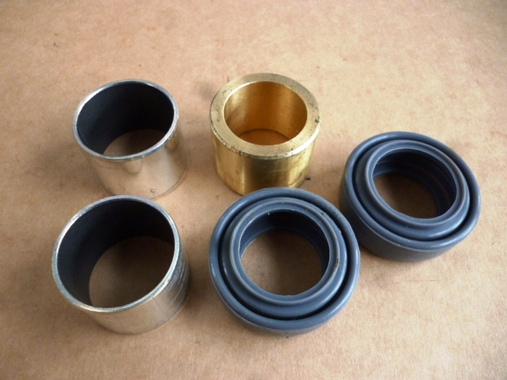 Kit bujes y guardapolvo mordaza meritor - Imagen principal