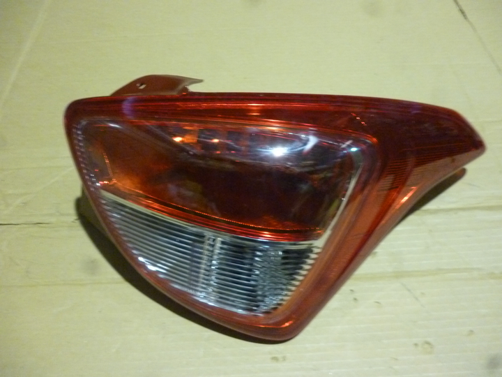 Faro trasero bicolor 5puertas der - Imagen principal