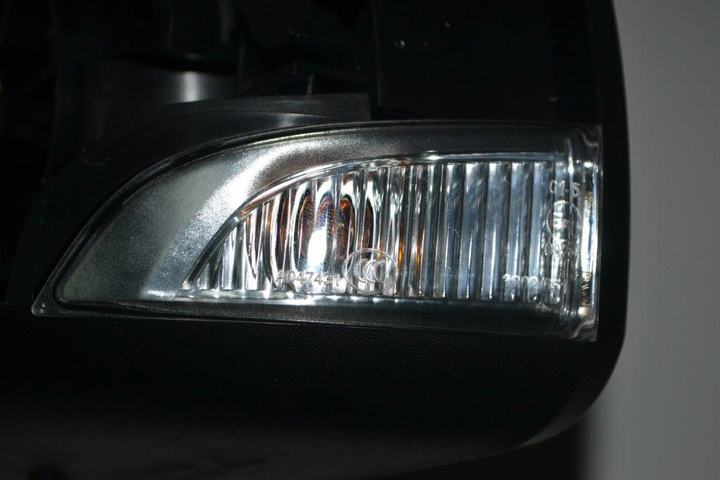 Señalero de espejo izq - Imagen principal