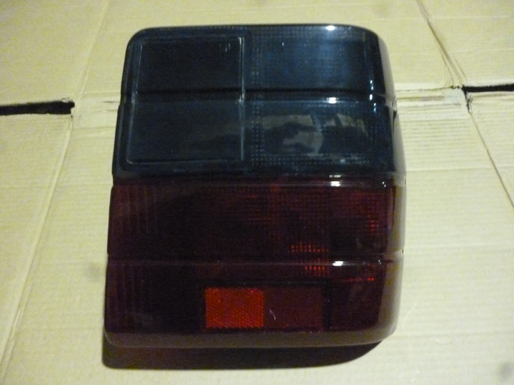 Faro trasero bicolor fume der - Imagen principal