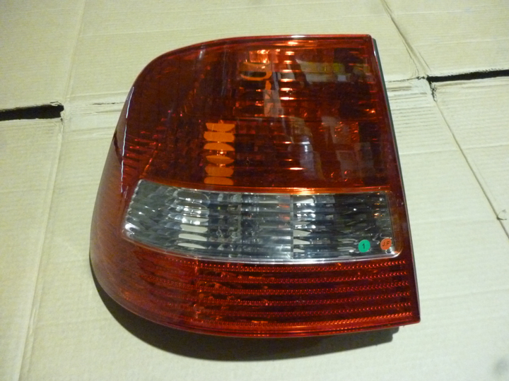 Faro trasero izq - Imagen principal