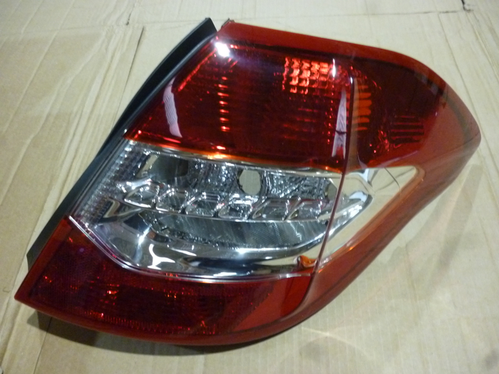 Faro trasero bicolor der - Imagen principal