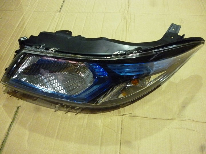 Semioptica con mascara azul izq - Imagen principal