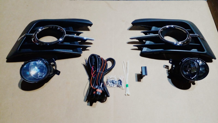 Faro aux/caminero cromada derecha y izquierda set i/d - Imagen principal