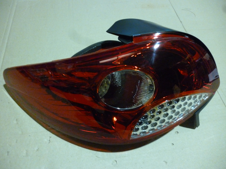 Faro trasero bicolor izq - Imagen principal
