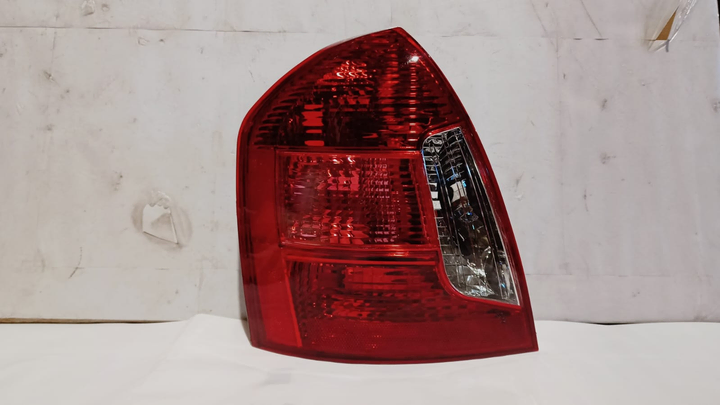 Faro trasero bicolor izq - Imagen principal