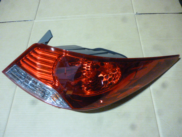 Faro trasero bicolor der - Imagen principal