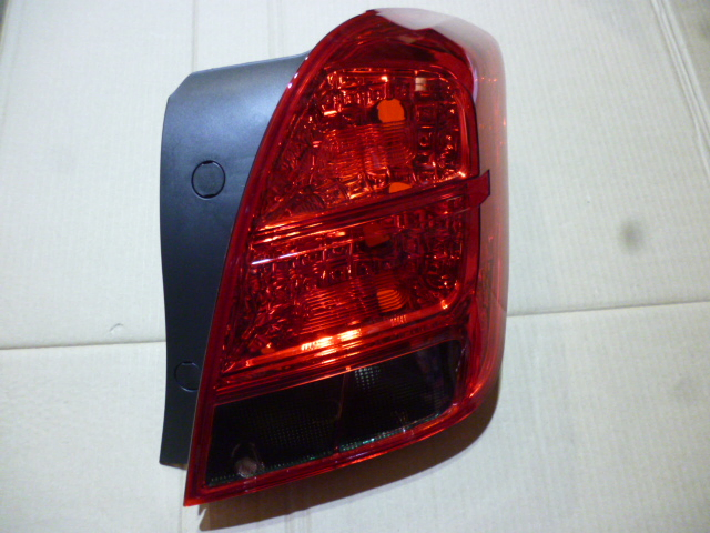 Faro trasero der - Imagen principal